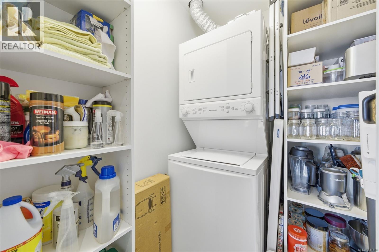 212 950 Whirlaway Crescent, Langford