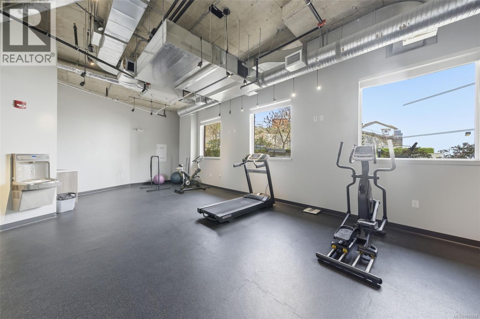 212 950 Whirlaway Crescent, Langford