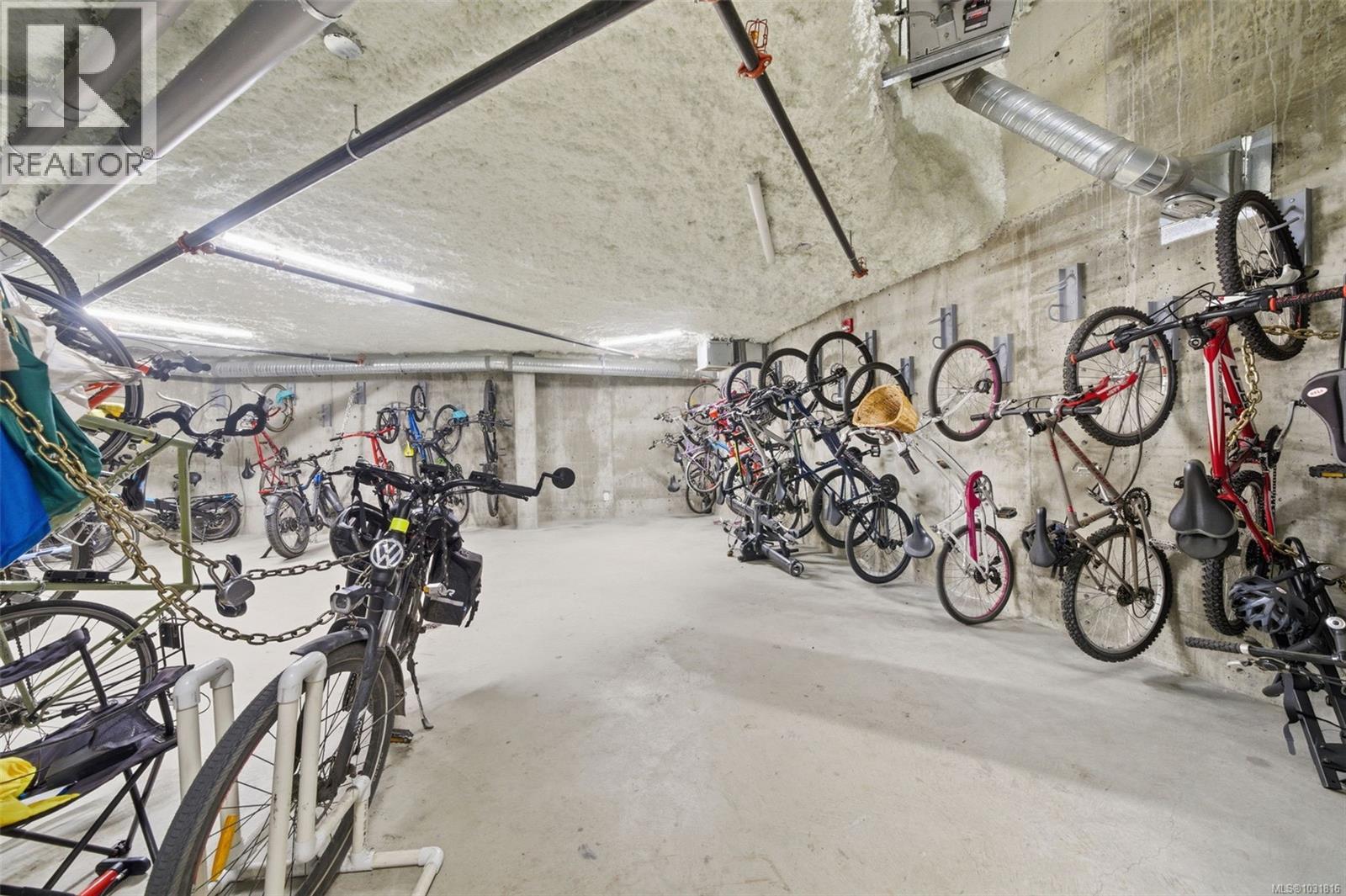 212 950 Whirlaway Crescent, Langford