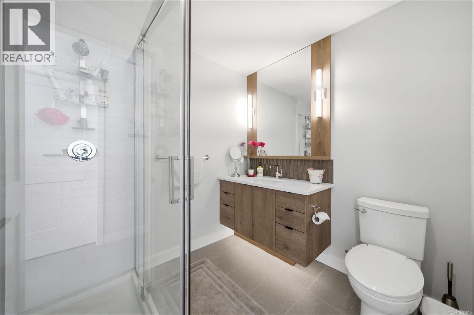 212 950 Whirlaway Crescent, Langford