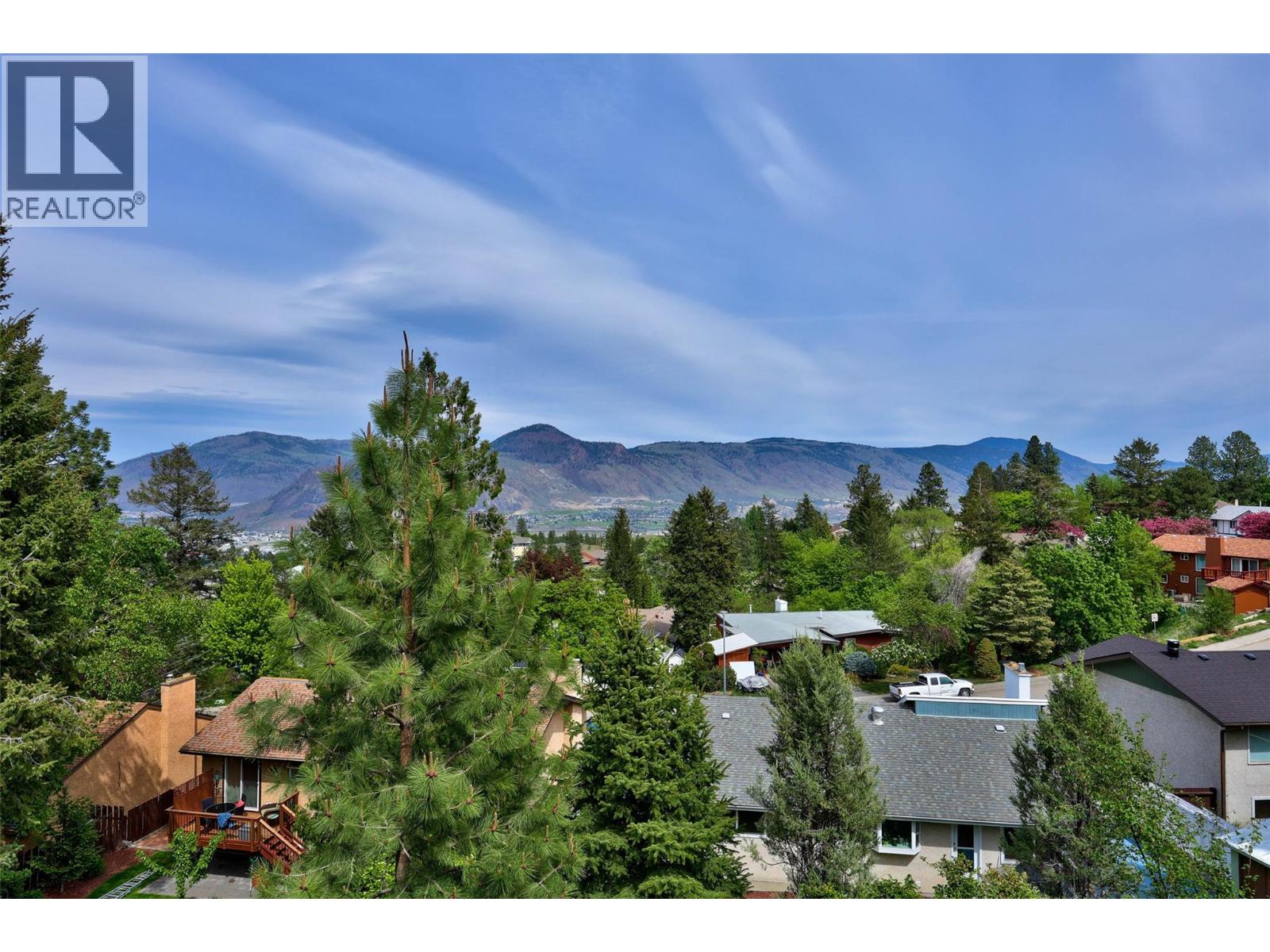 178 WADDINGTON DRIVE - 14