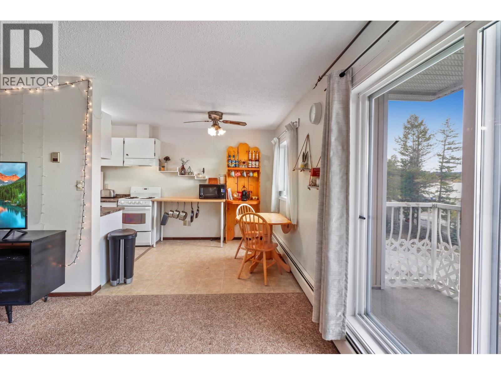 #1416 2015 2 STREET N - 10