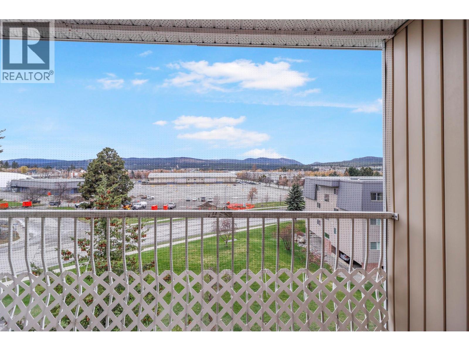 #1416 2015 2 STREET N - 12