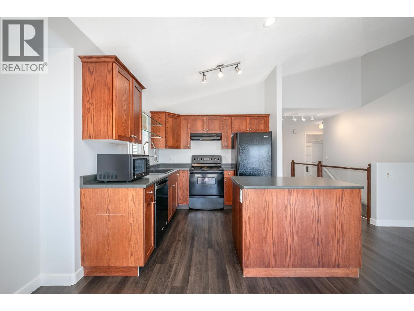 2317 Shannon Heights Place, Kelowna