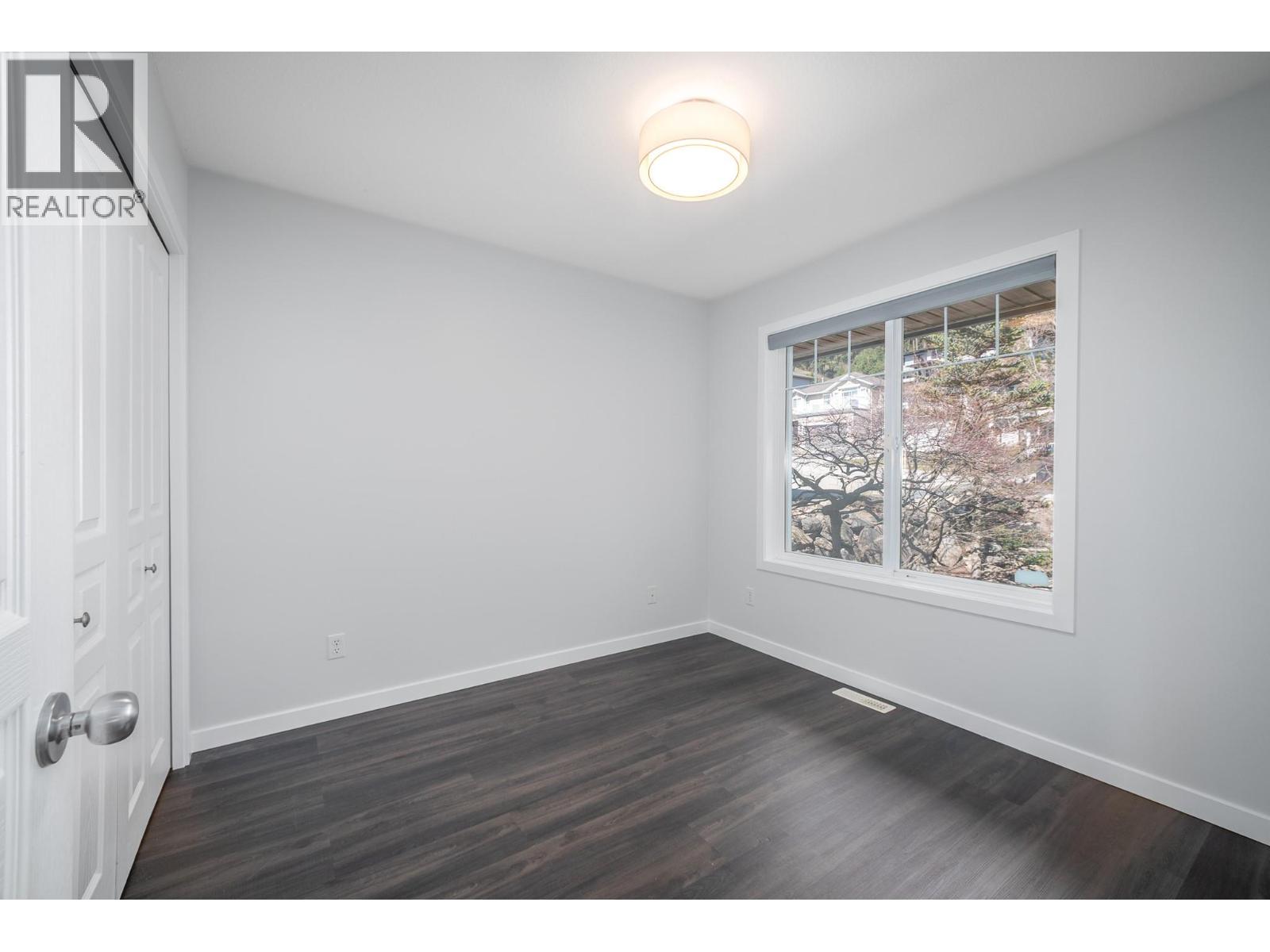 2317 Shannon Heights Place, Kelowna