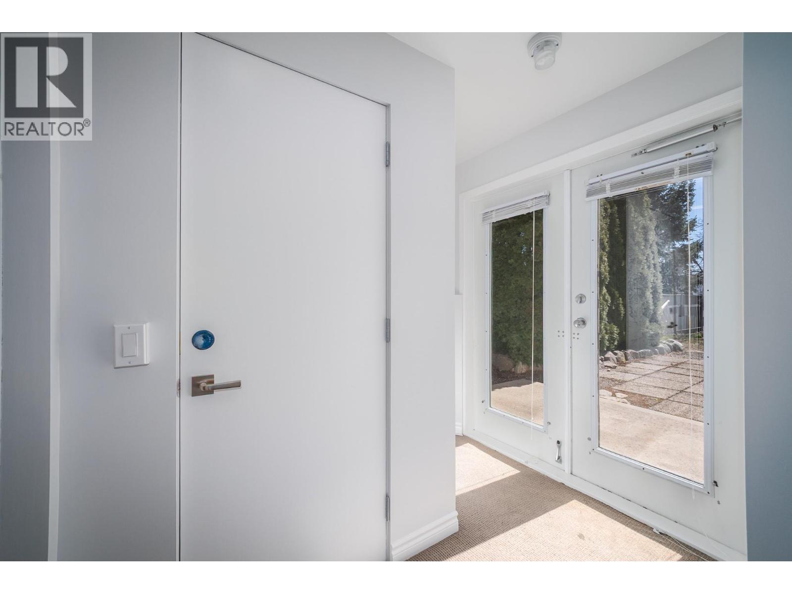 2317 Shannon Heights Place, Kelowna