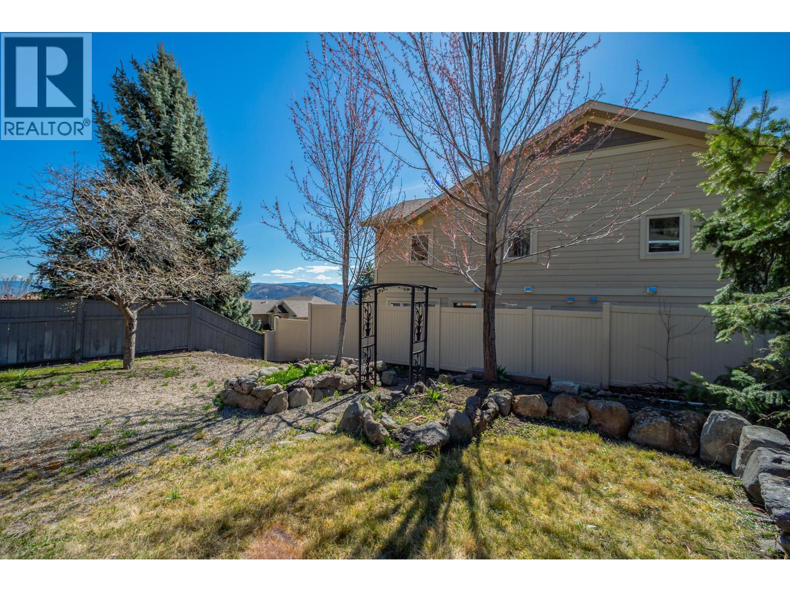 2317 Shannon Heights Place, Kelowna