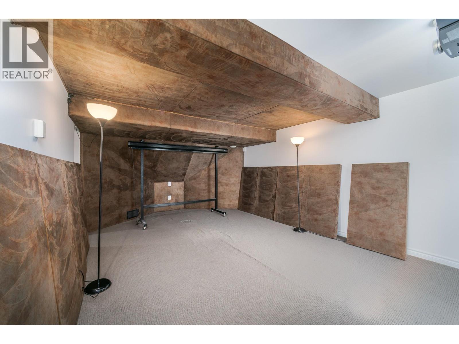 2317 Shannon Heights Place, Kelowna