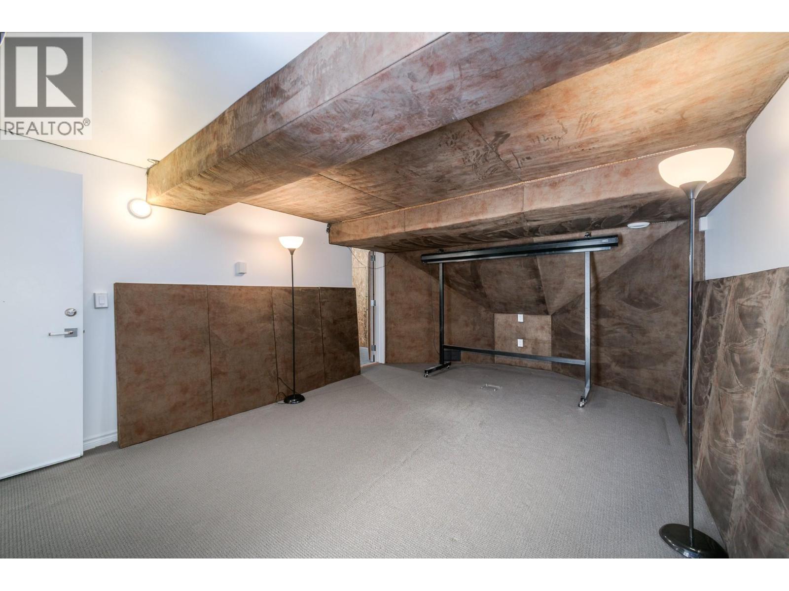 2317 Shannon Heights Place, Kelowna