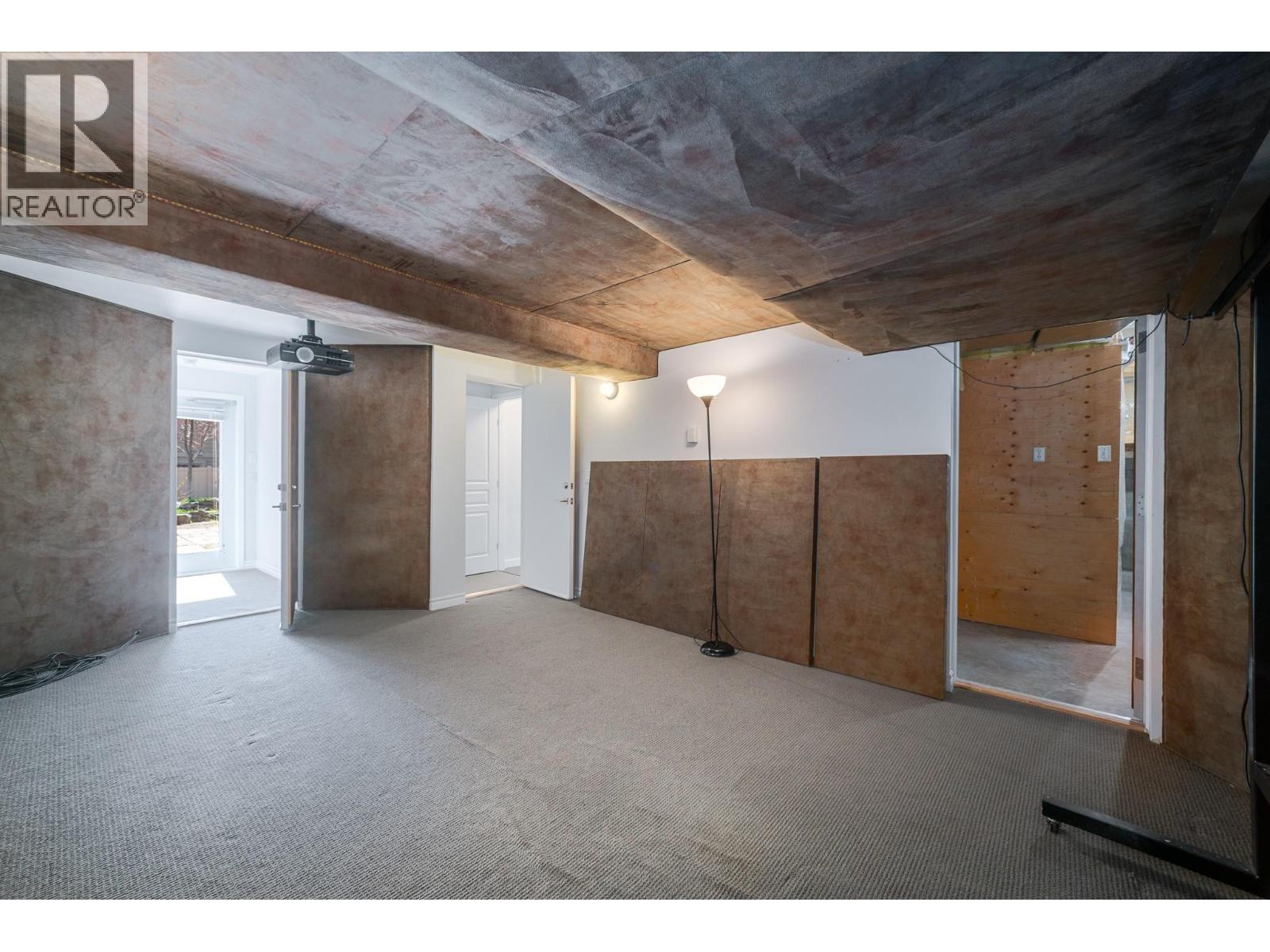 2317 Shannon Heights Place, Kelowna