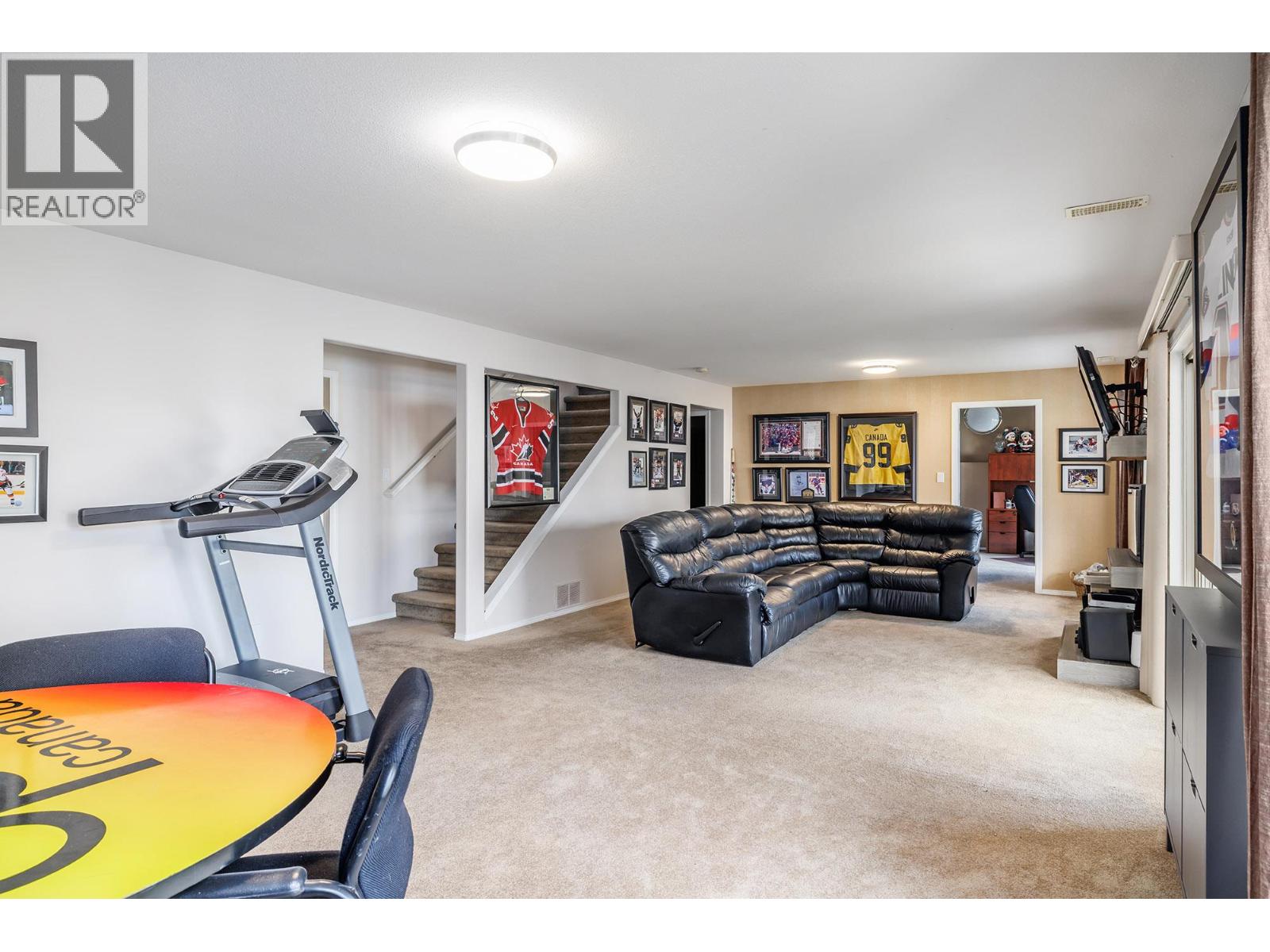 2212 Chilcotin Crescent, Kelowna