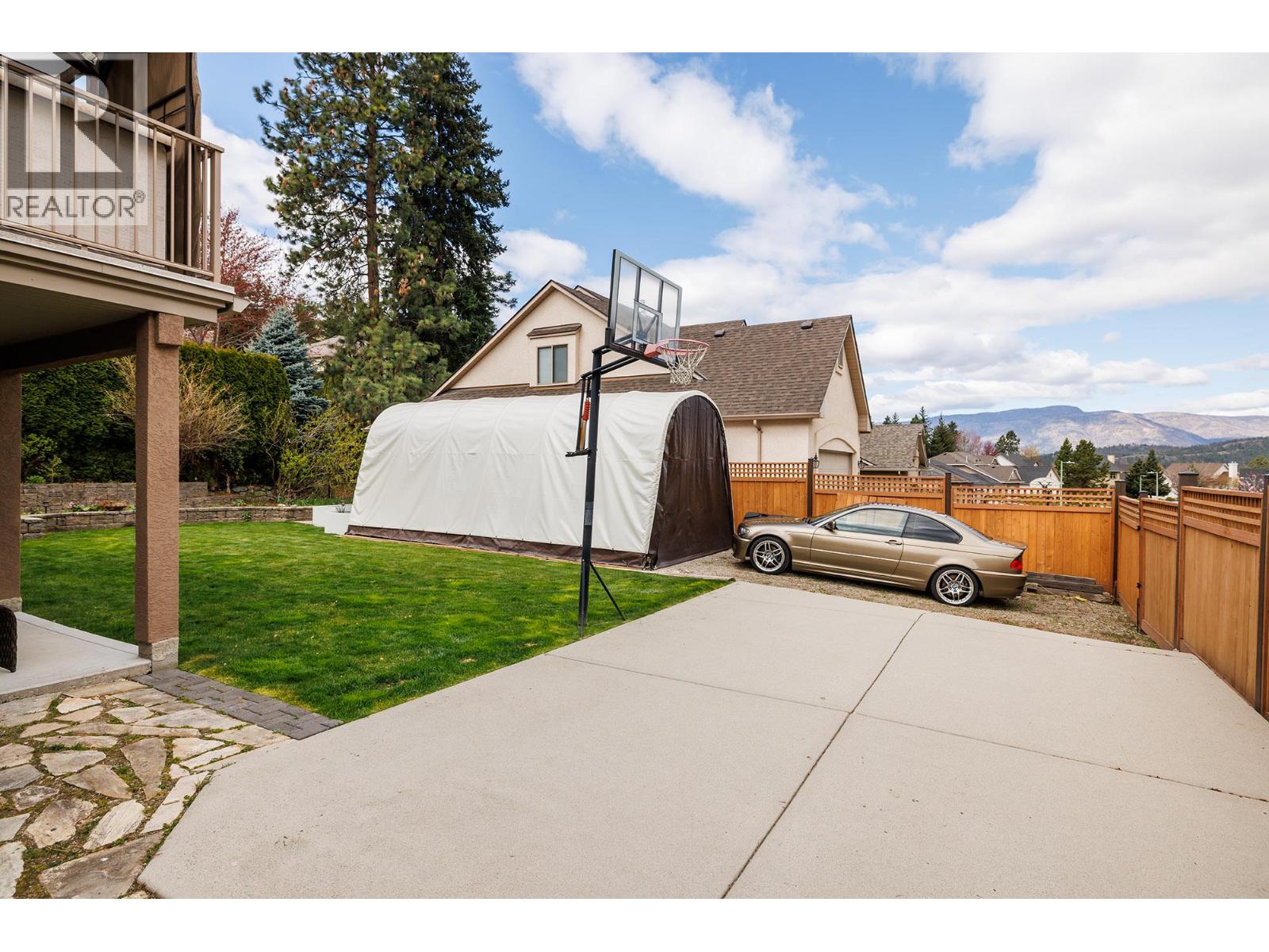 2212 Chilcotin Crescent, Kelowna