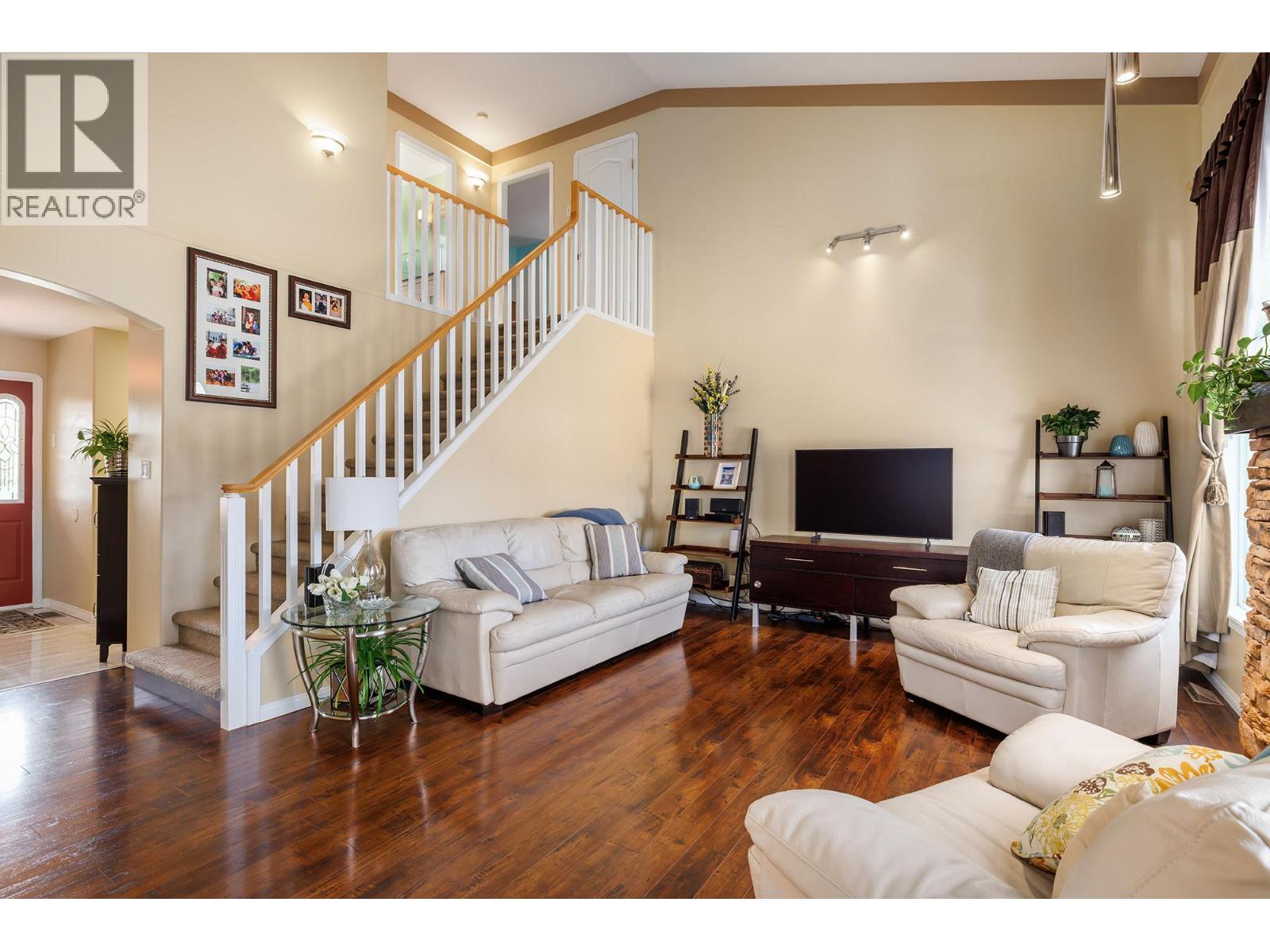 2212 Chilcotin Crescent - 4
