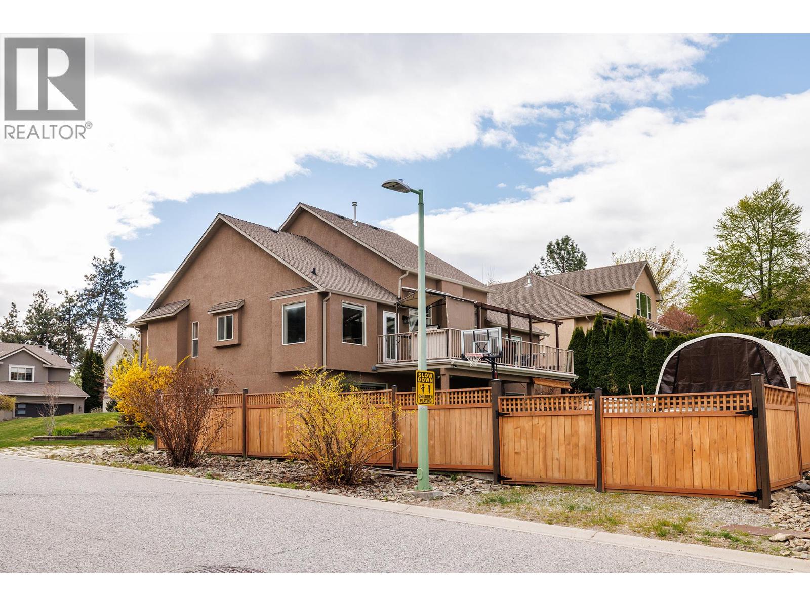 2212 Chilcotin Crescent, Kelowna