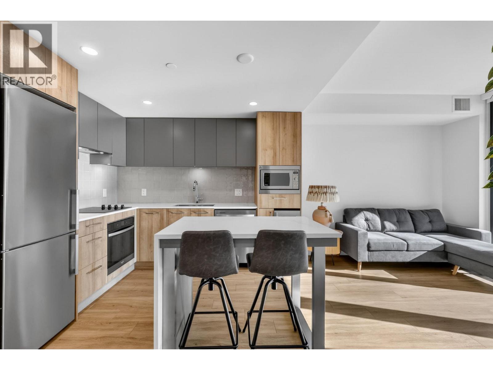 3699 Capozzi Road Unit# 703 - photo 2