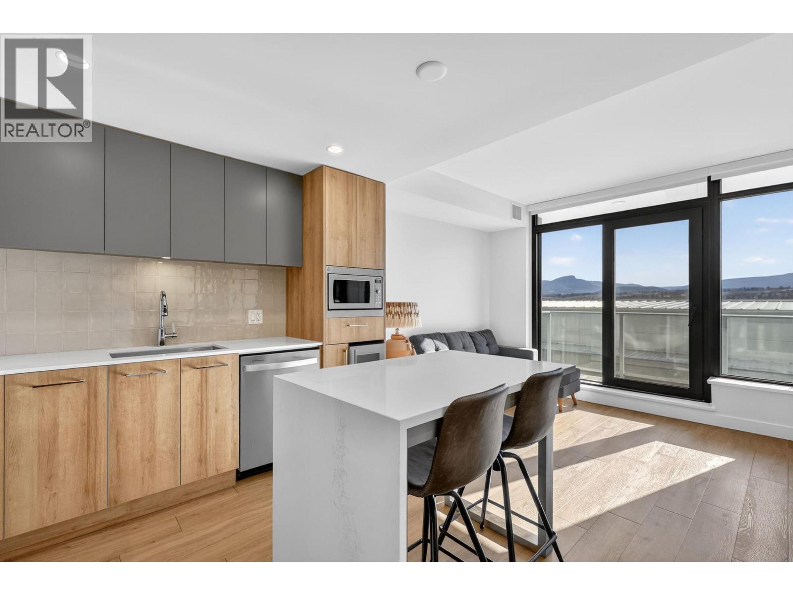 3699 Capozzi Road Unit# 703 - photo 4