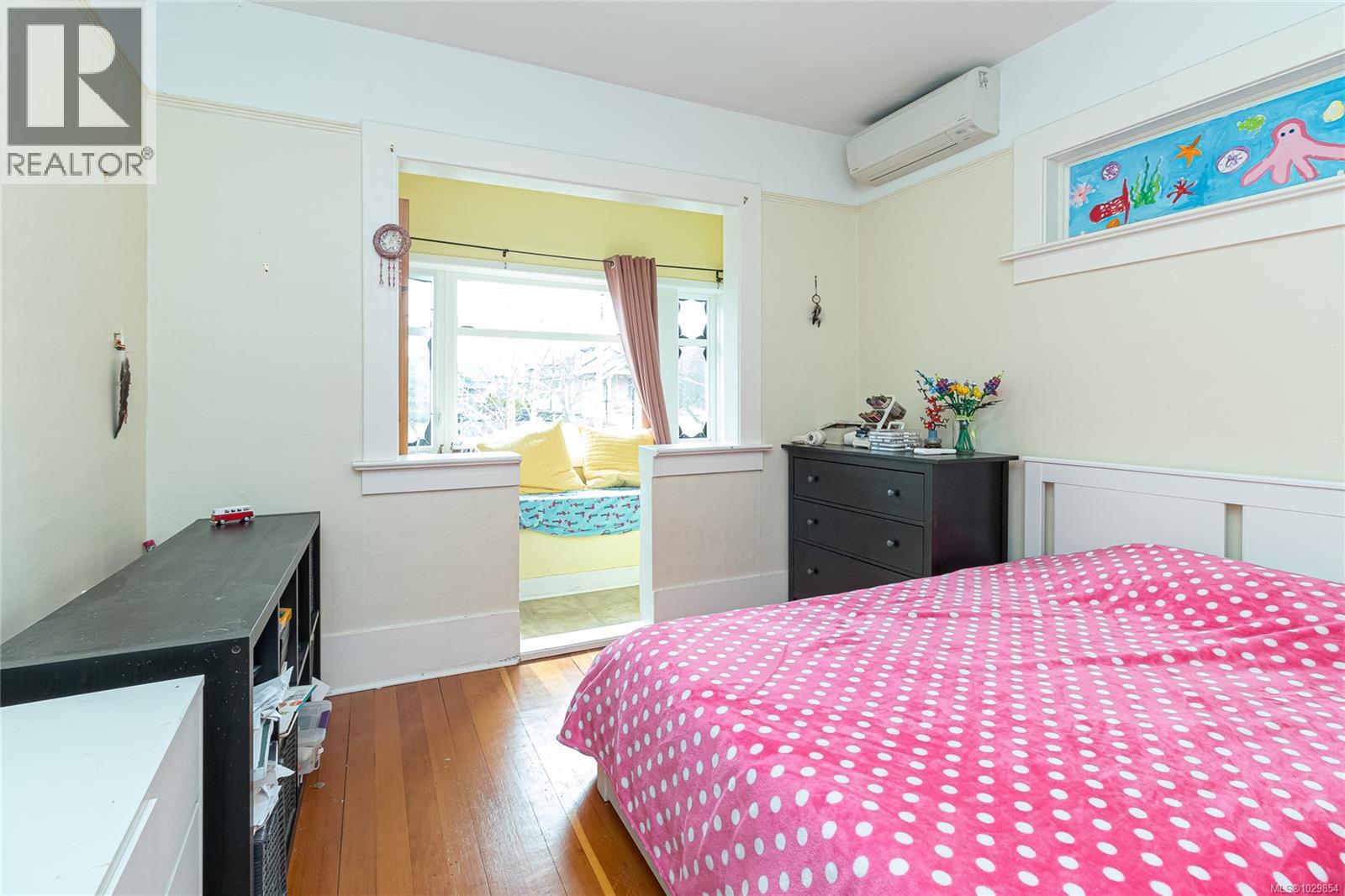 354 Berwick St — photo 15