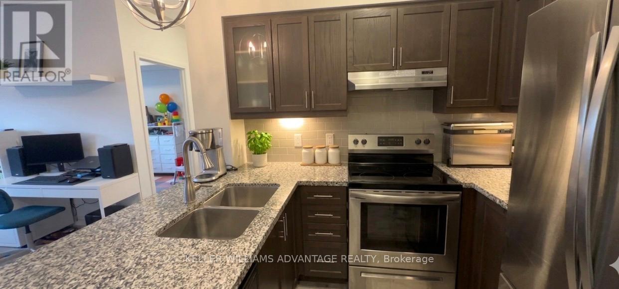 206 - 910 WENTWORTH STREET — photo 8
