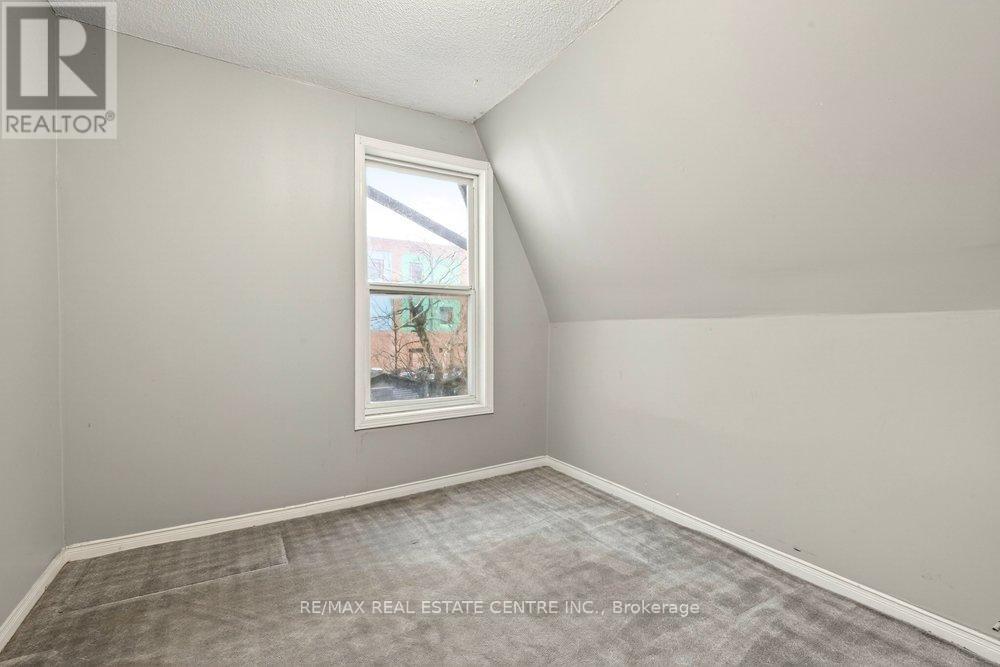 23 FREDERICK AVENUE - 26