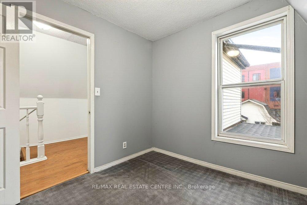 23 FREDERICK AVENUE - 25