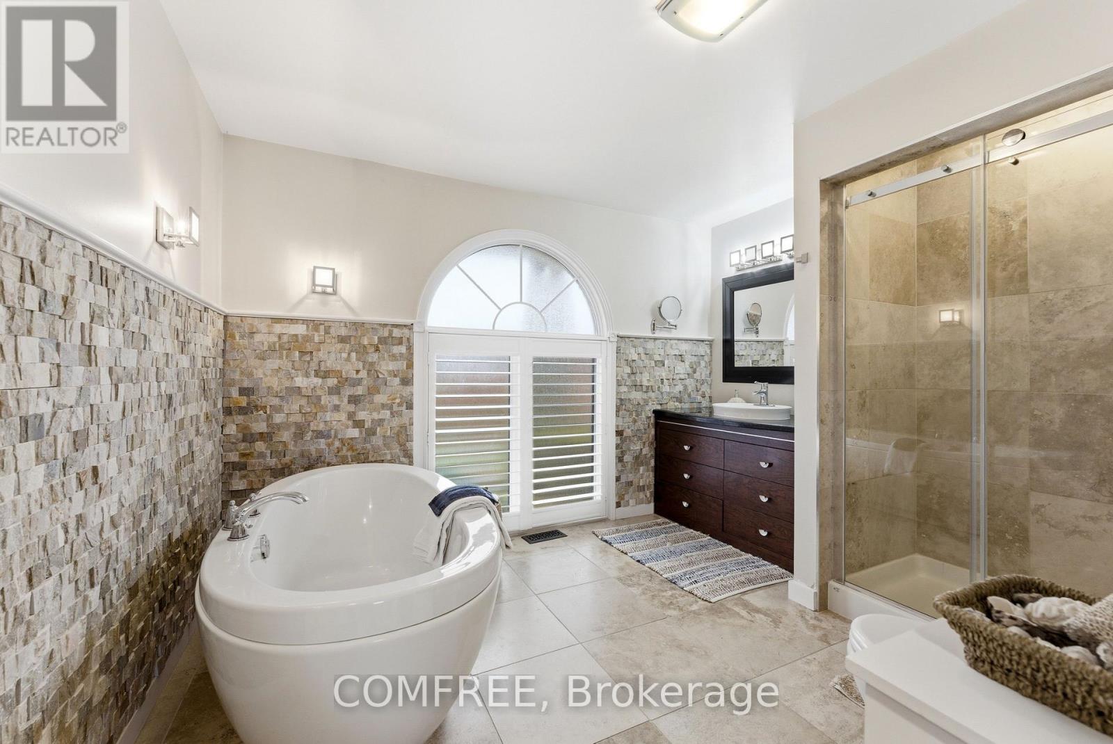 7 ROGERS ROAD - 16