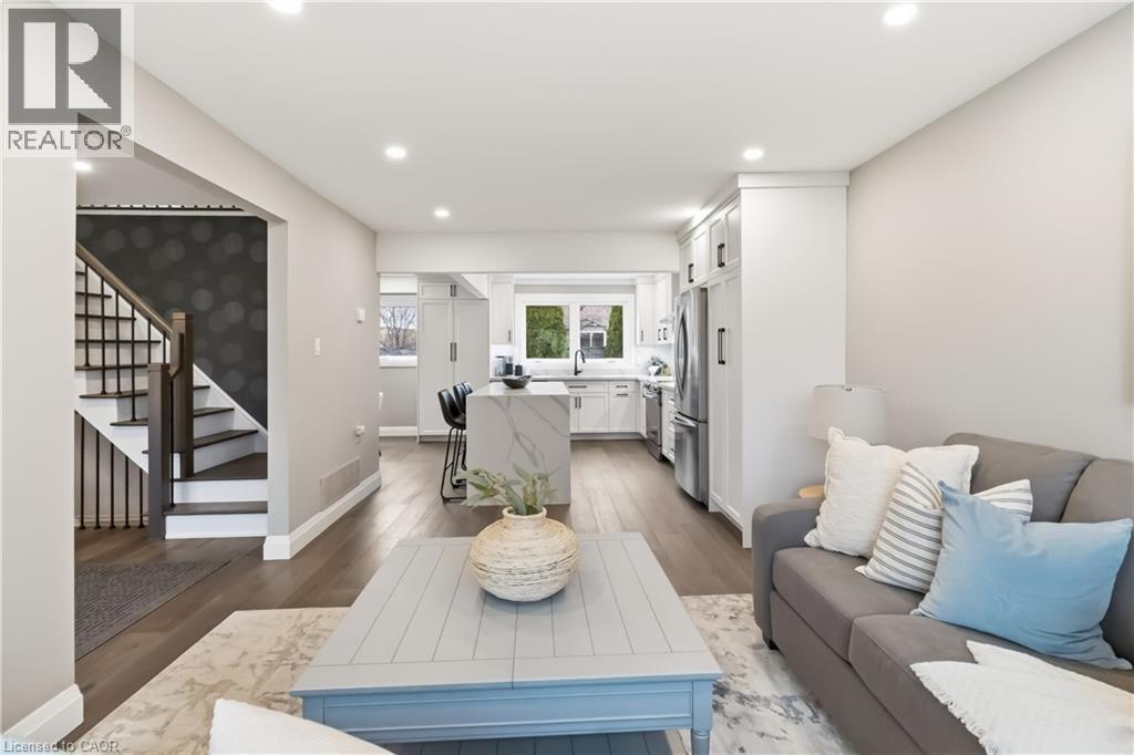 2485 WOBURN Crescent - 10