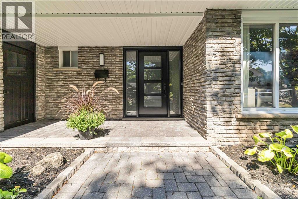 2485 WOBURN Crescent - 3