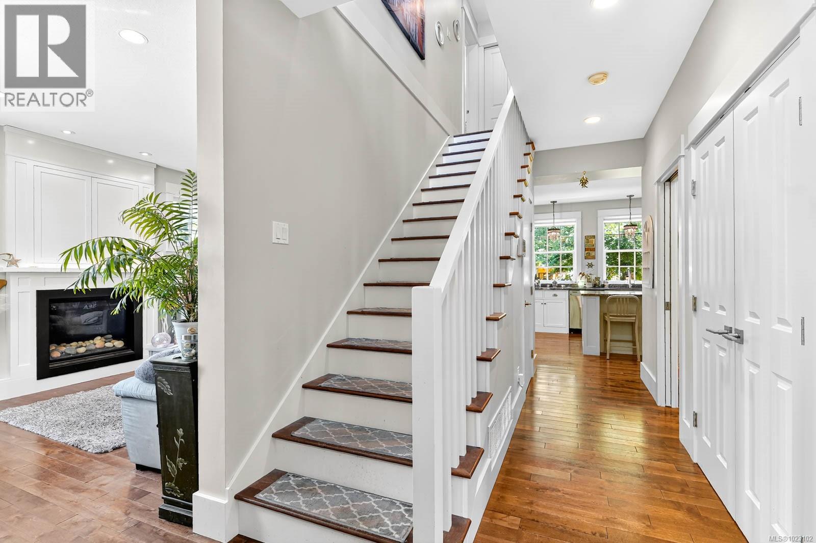 4455 ELIZABETH ST - 24