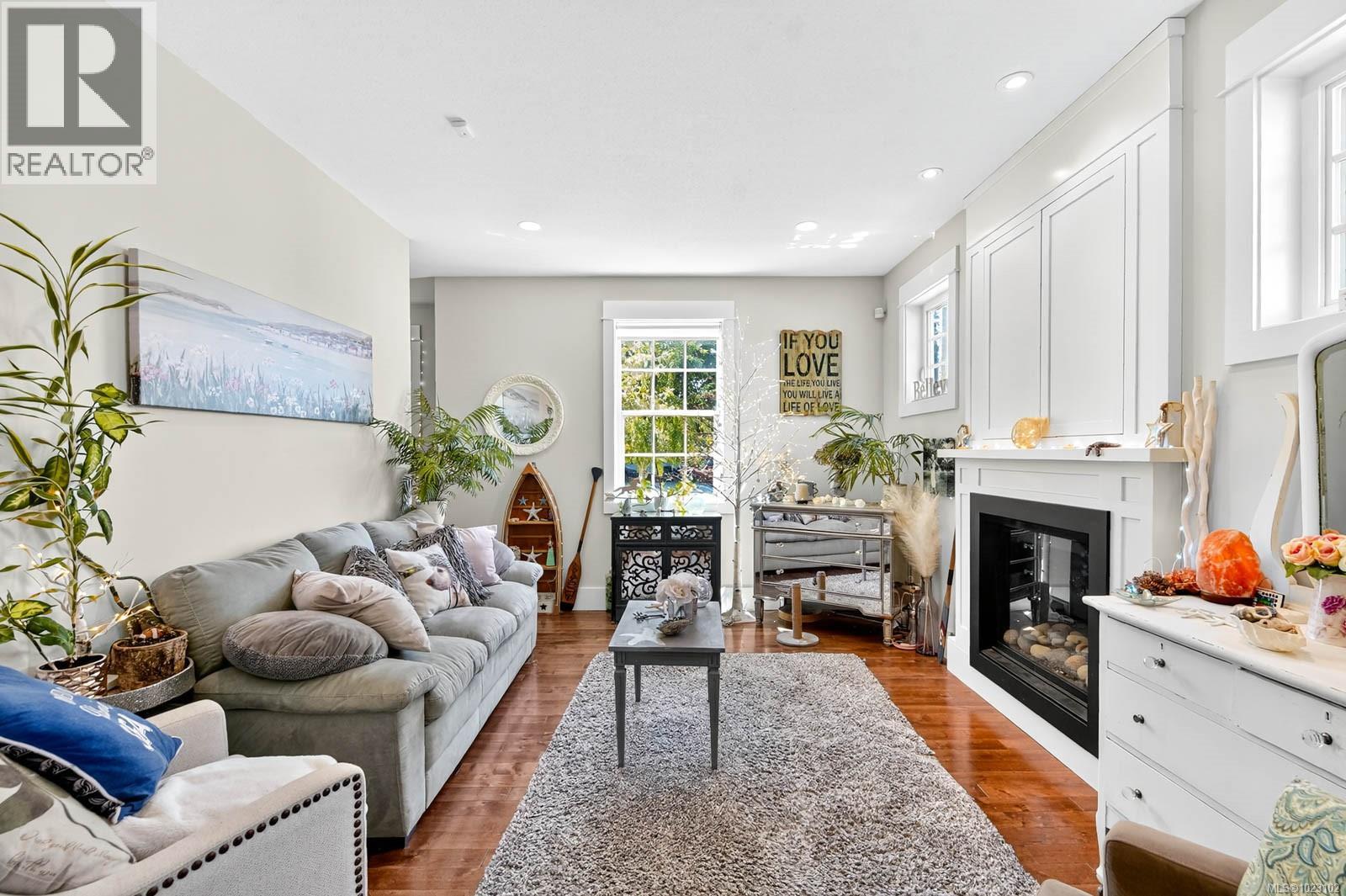 4455 ELIZABETH ST - 19