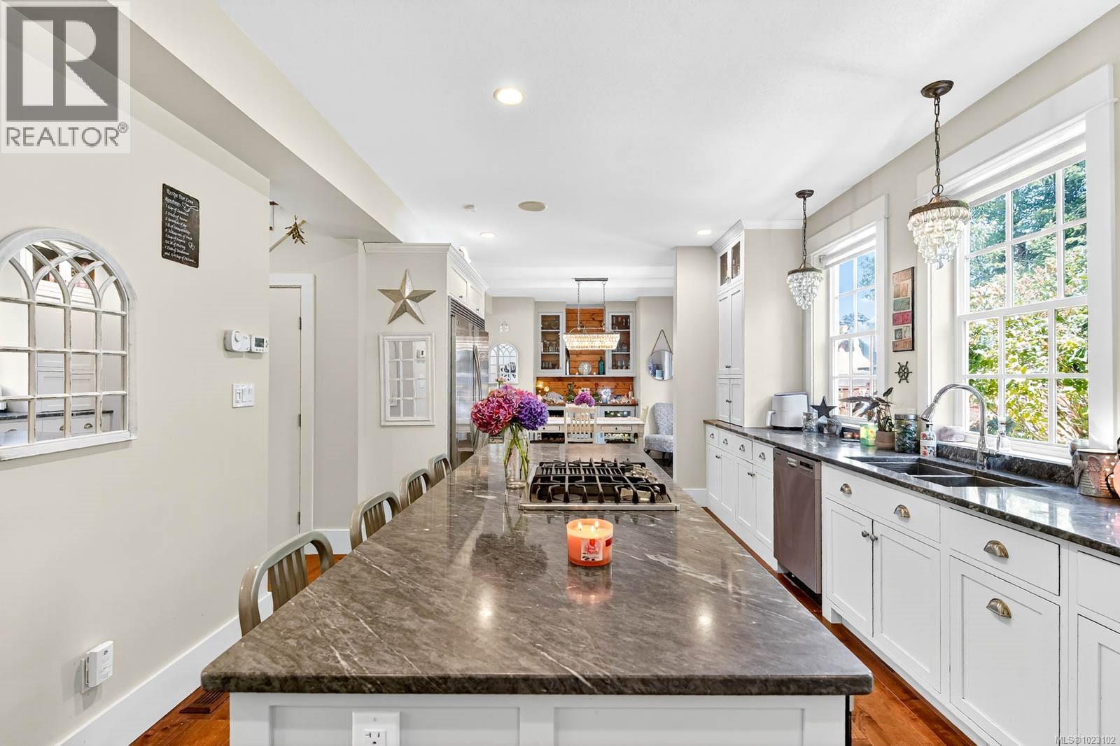 4455 ELIZABETH ST - 33