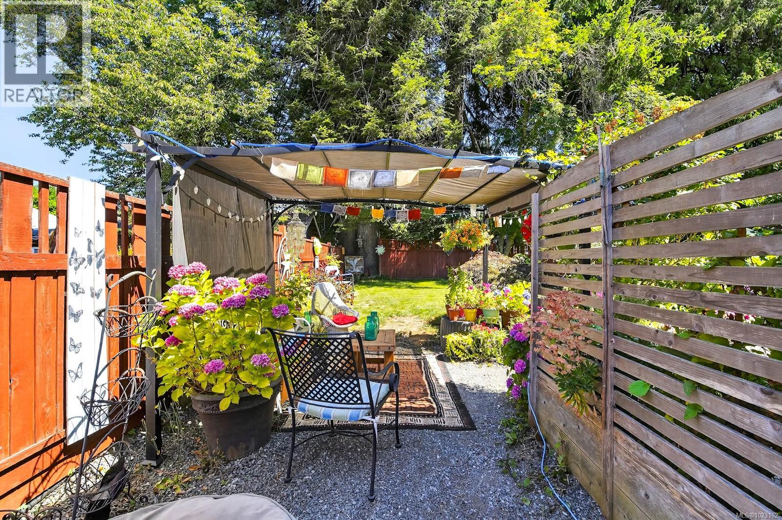 4455 ELIZABETH ST - 53