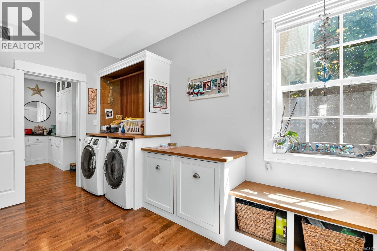 4455 ELIZABETH ST - 26