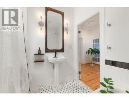297 Main Street, Prince Edward County, ON K0K1G0 Photo 15