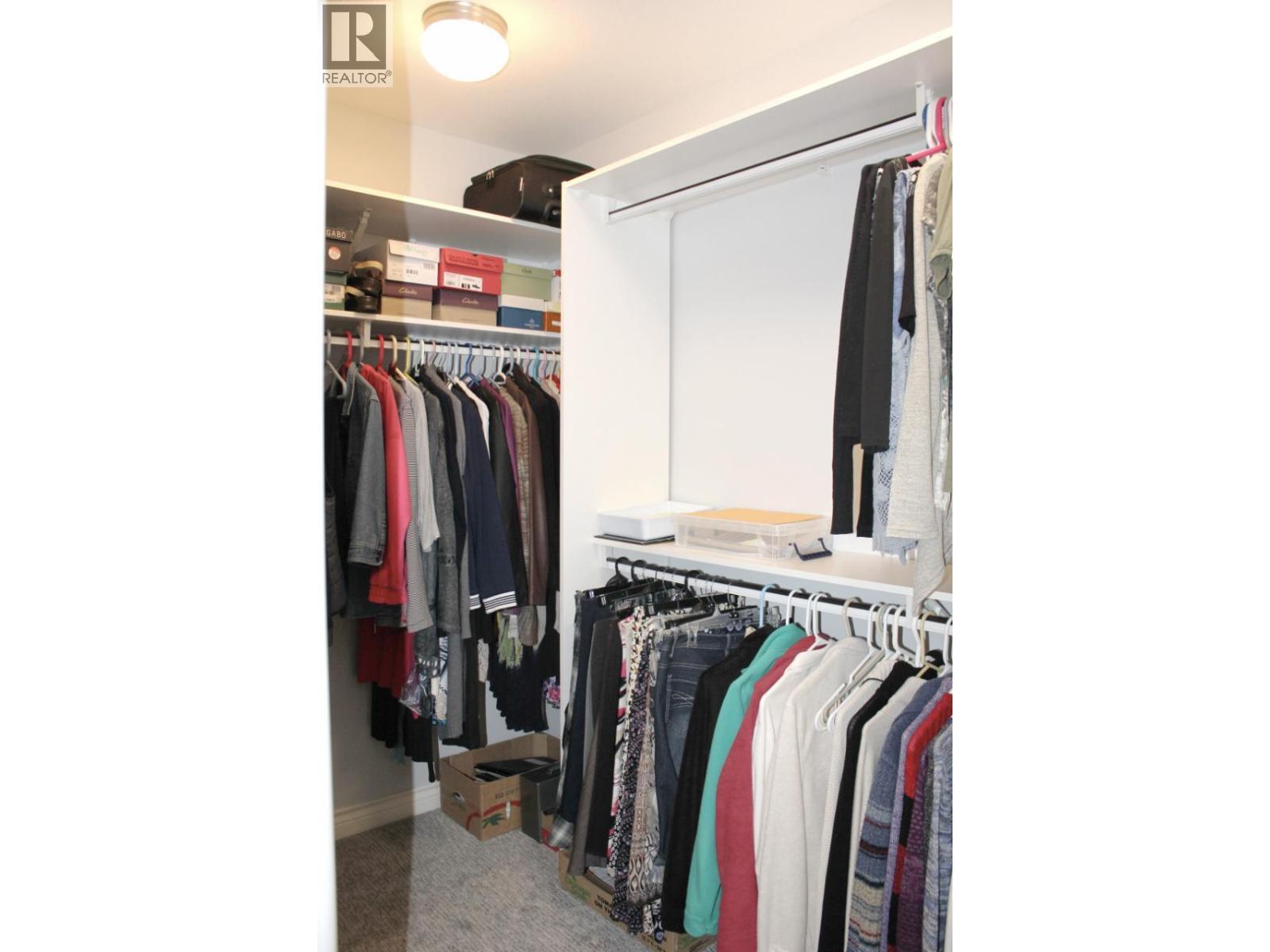 440 RIDGE PLACE - 11