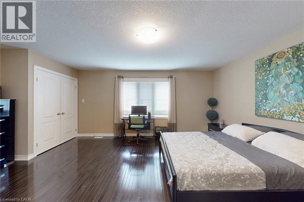 34 FOREST VALLEY Crescent - 25