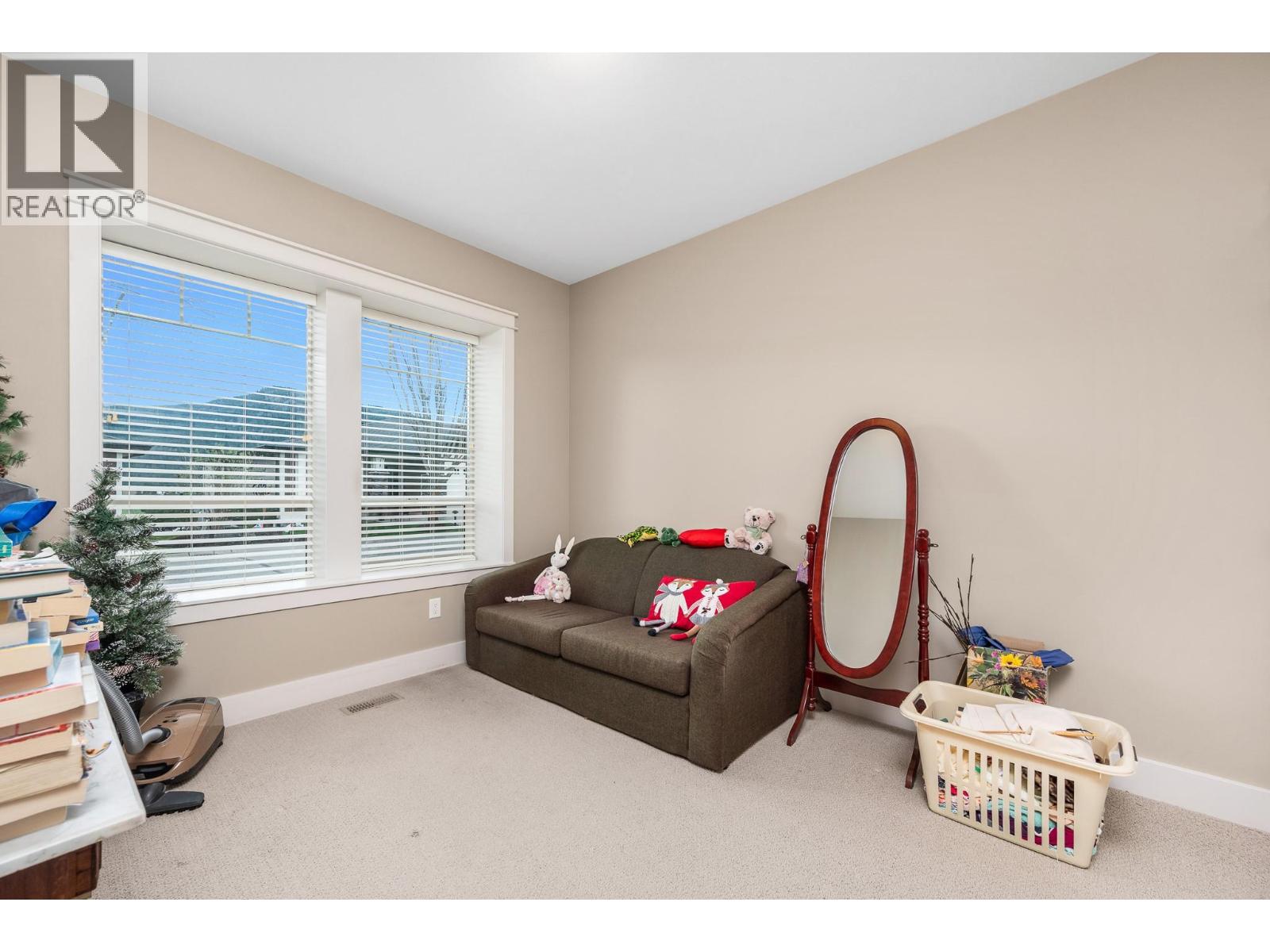 #28 3805 PATTEN DRIVE - 20