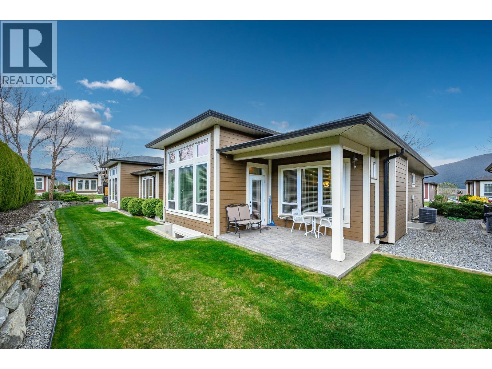 #28 3805 PATTEN DRIVE - 29