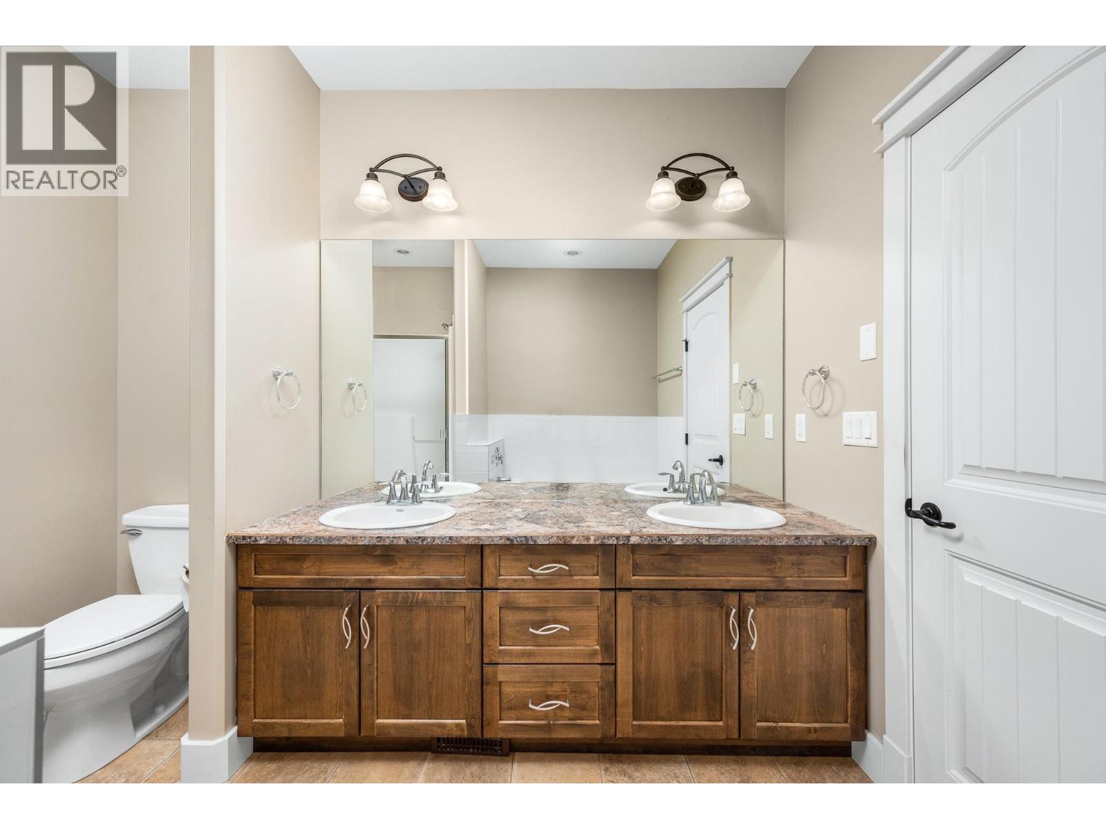 #28 3805 PATTEN DRIVE - 18