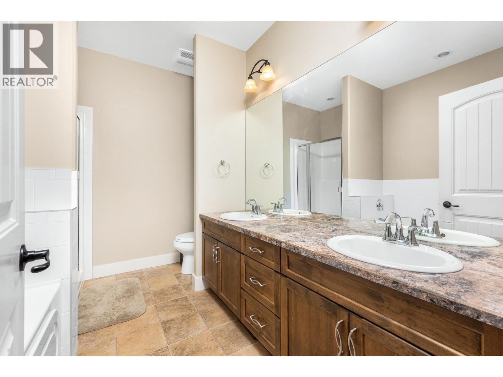 #28 3805 PATTEN DRIVE - 17