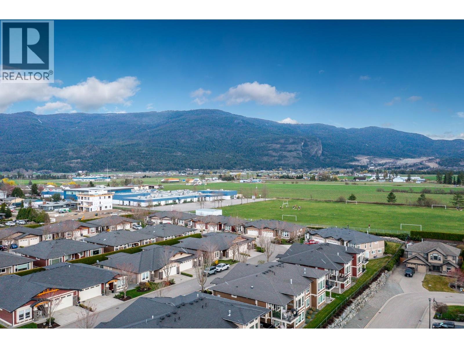 #28 3805 PATTEN DRIVE - 32