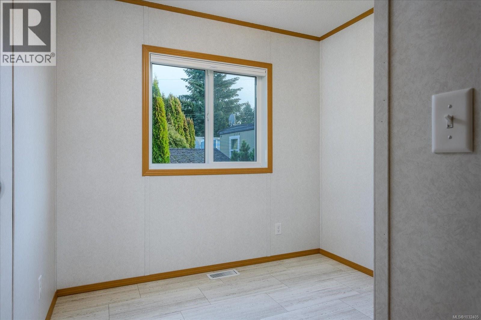 #21 6820 Parklands Pl - 12