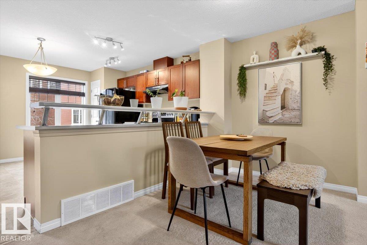 1637 TOWNE CENTRE BV NW - 23