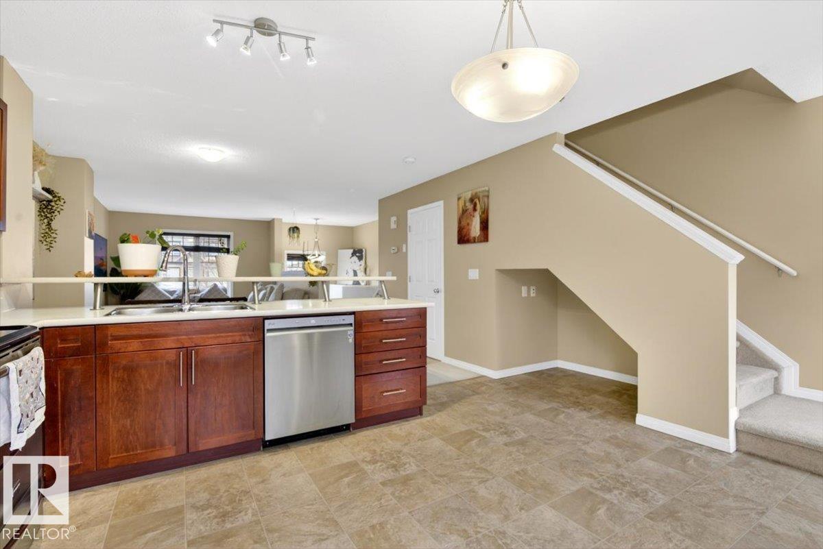 1637 TOWNE CENTRE BV NW - 32