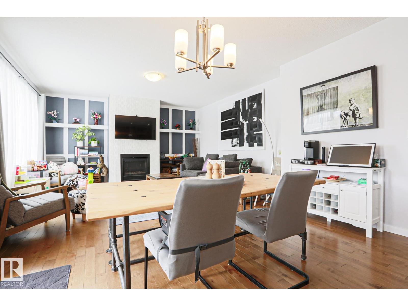 18 ENCHANTED WAY, St. Albert