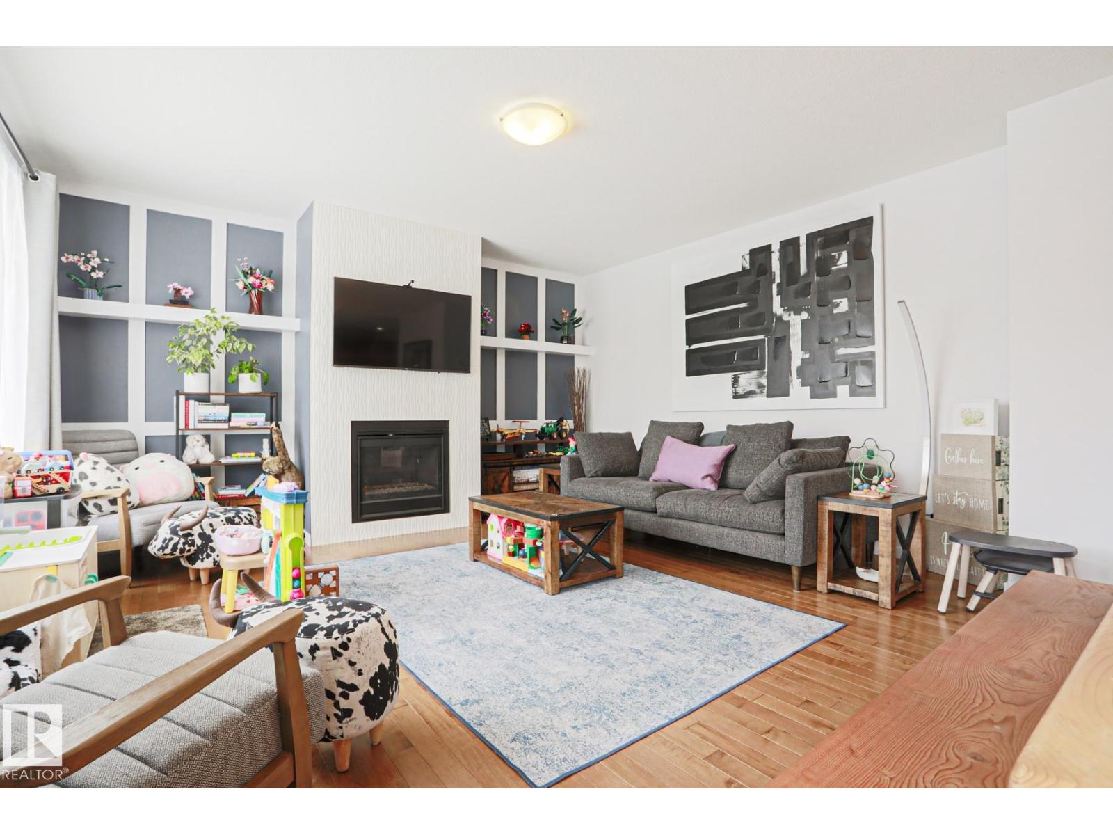 18 ENCHANTED WAY, St. Albert