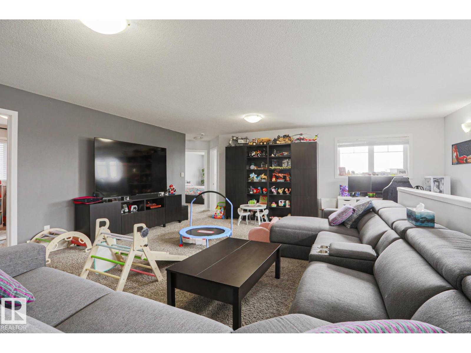 18 ENCHANTED WAY, St. Albert