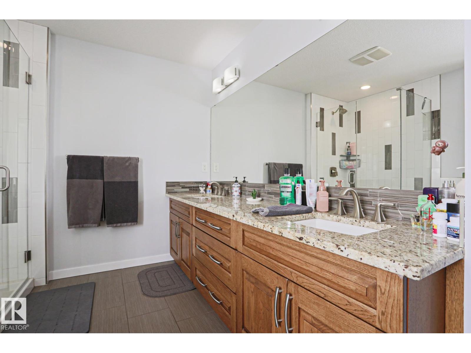 18 ENCHANTED WAY, St. Albert