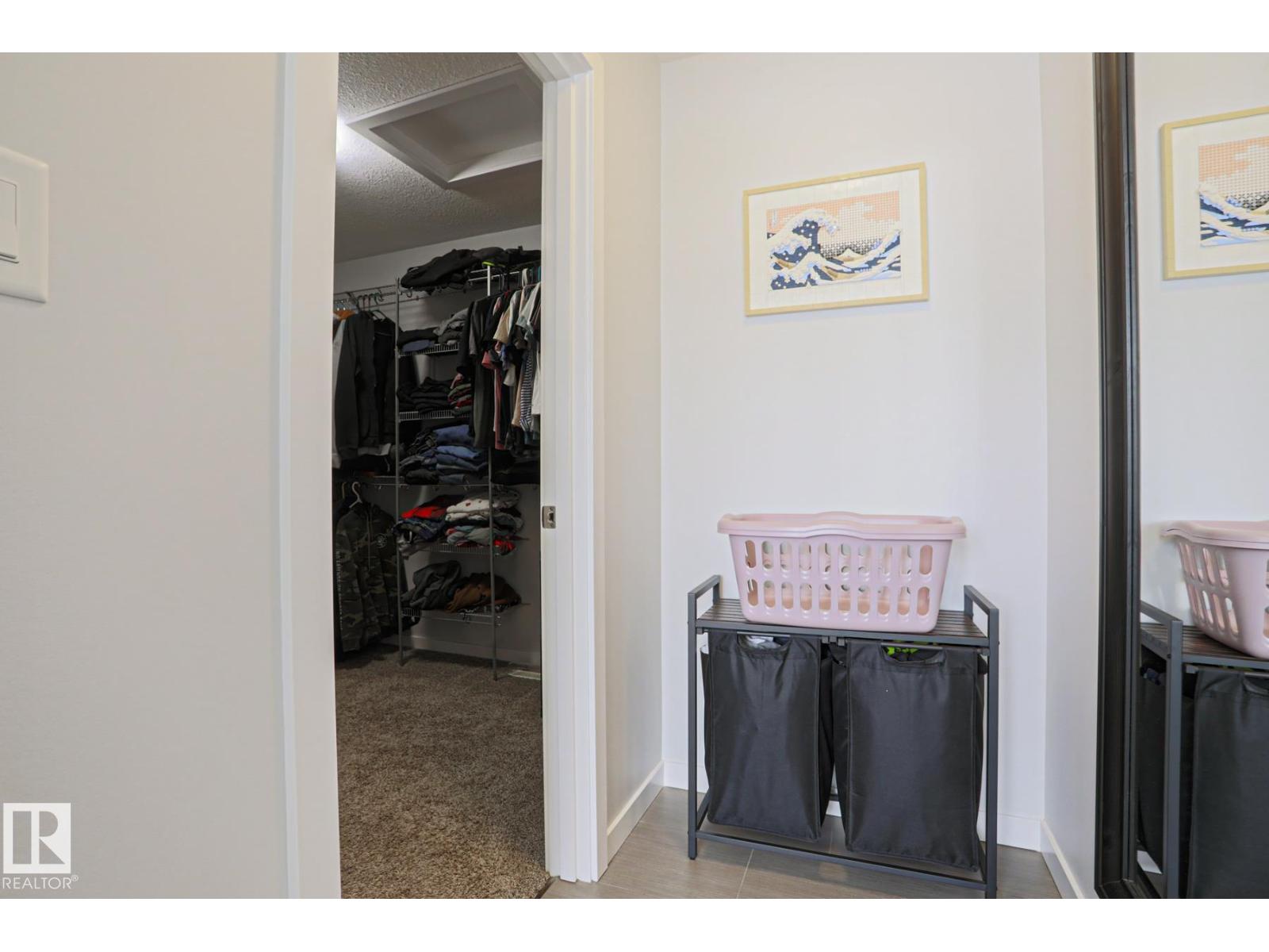 18 ENCHANTED WAY, St. Albert