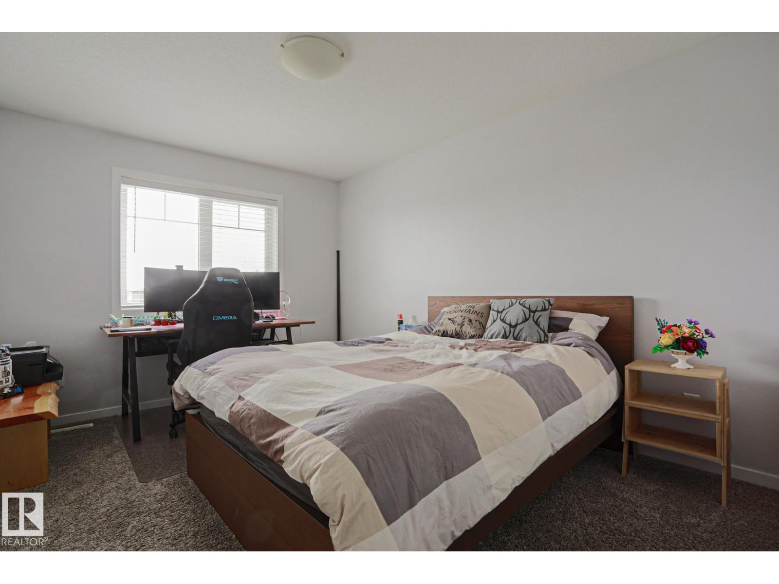 18 ENCHANTED WAY, St. Albert