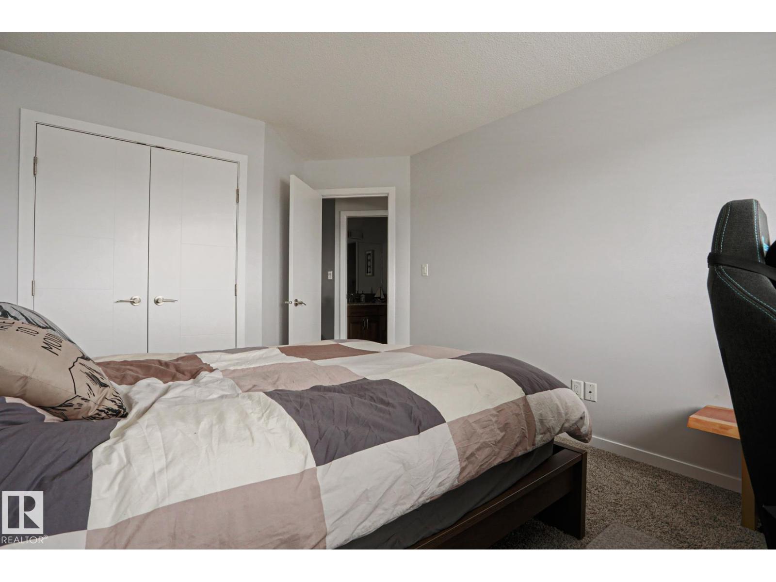 18 ENCHANTED WAY, St. Albert